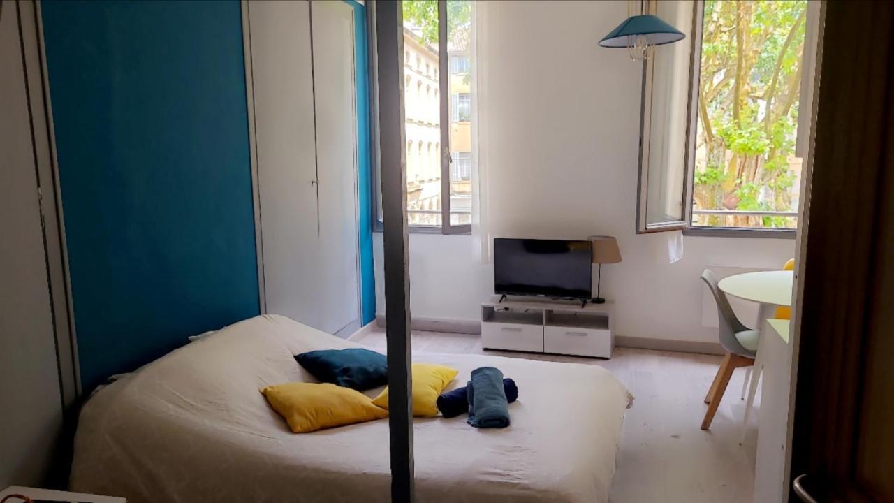 Charmant Studio Avec Mezzanine Apartment เอ็ก-ซอง-โพรวองซ์ ภายนอก รูปภาพ